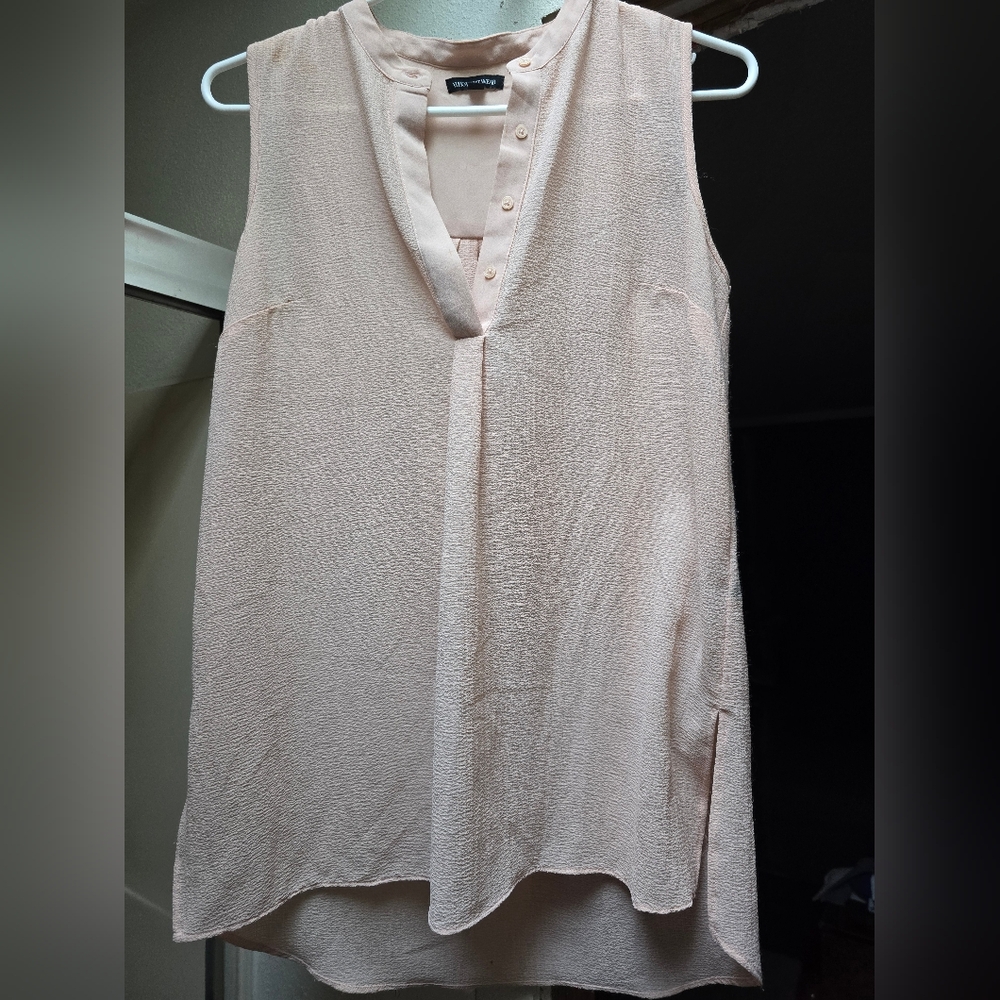 Elegant Women's Sleeveless Top - Blush Pink